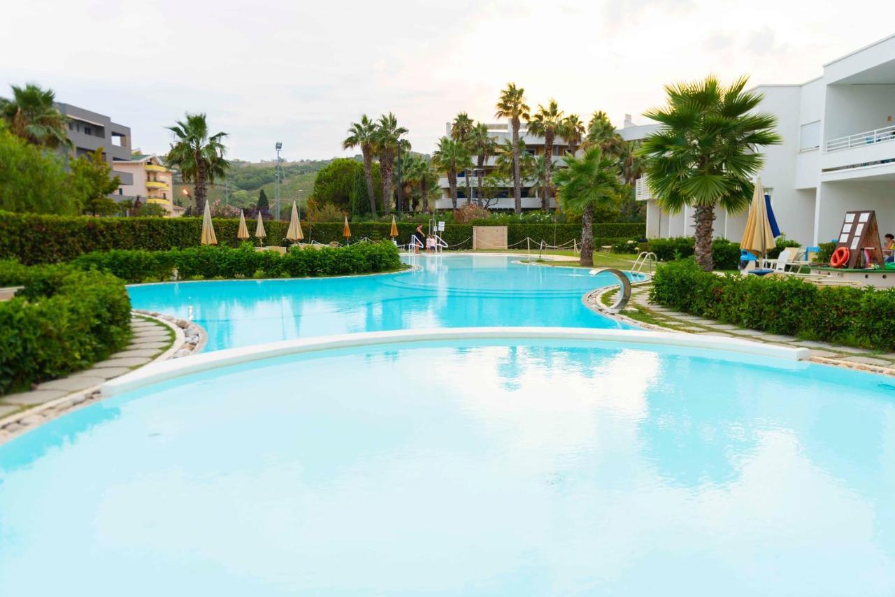 Seapark Spa Resort Giulianova Exterior photo